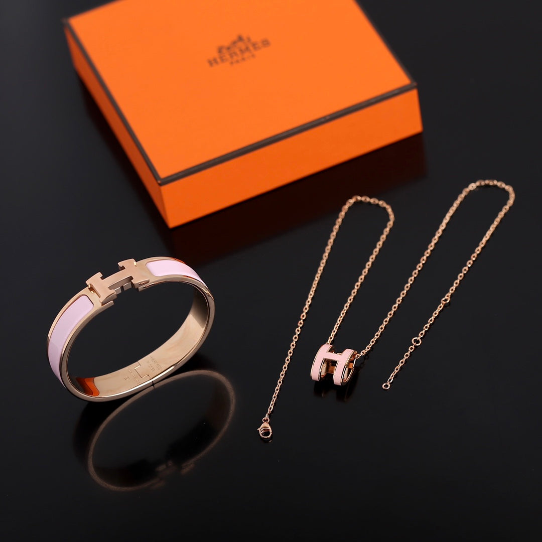 Hermes Pendant and Bracelet Set